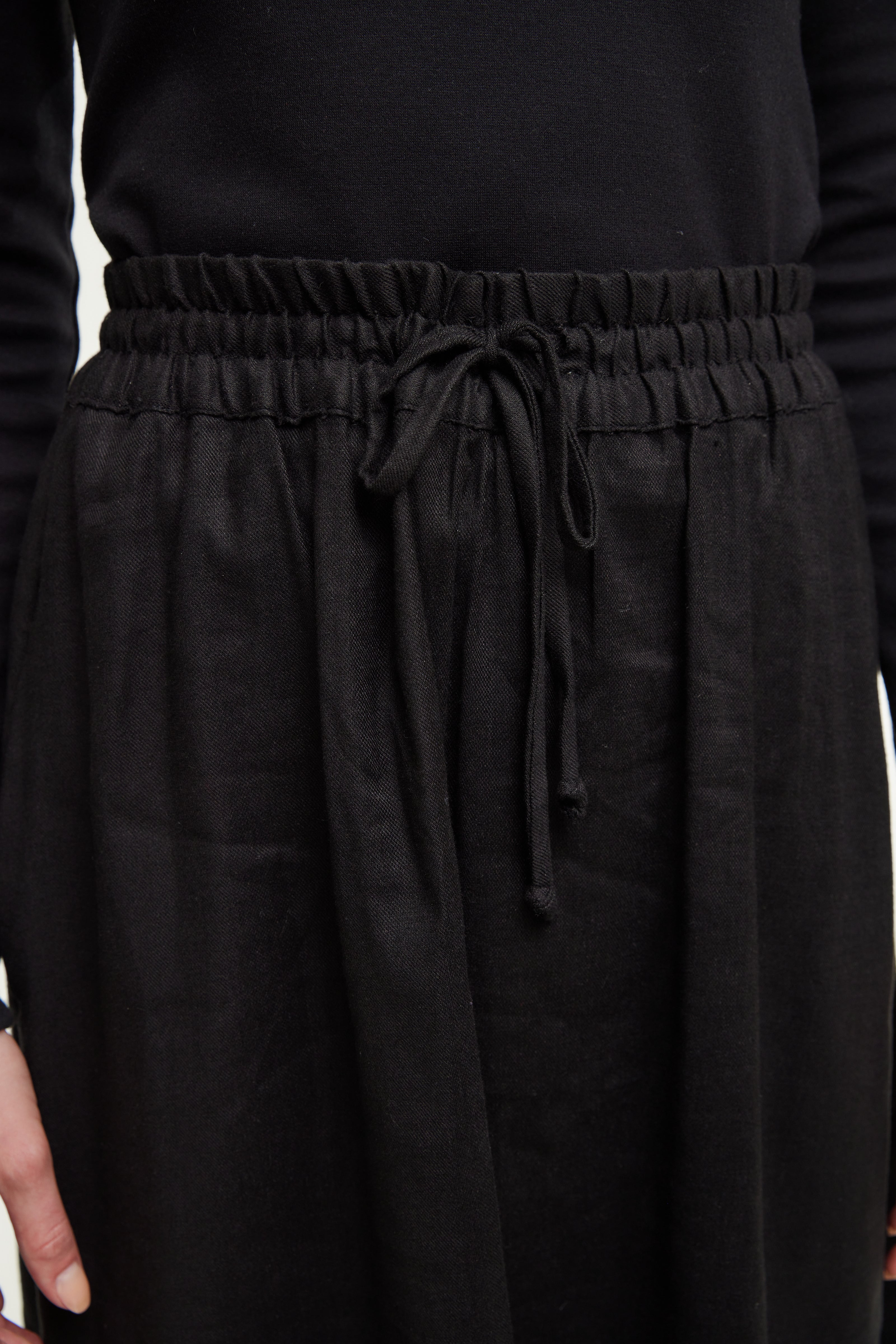 CUPRO SHORT SKIRT - Black Twill - Olivvi World