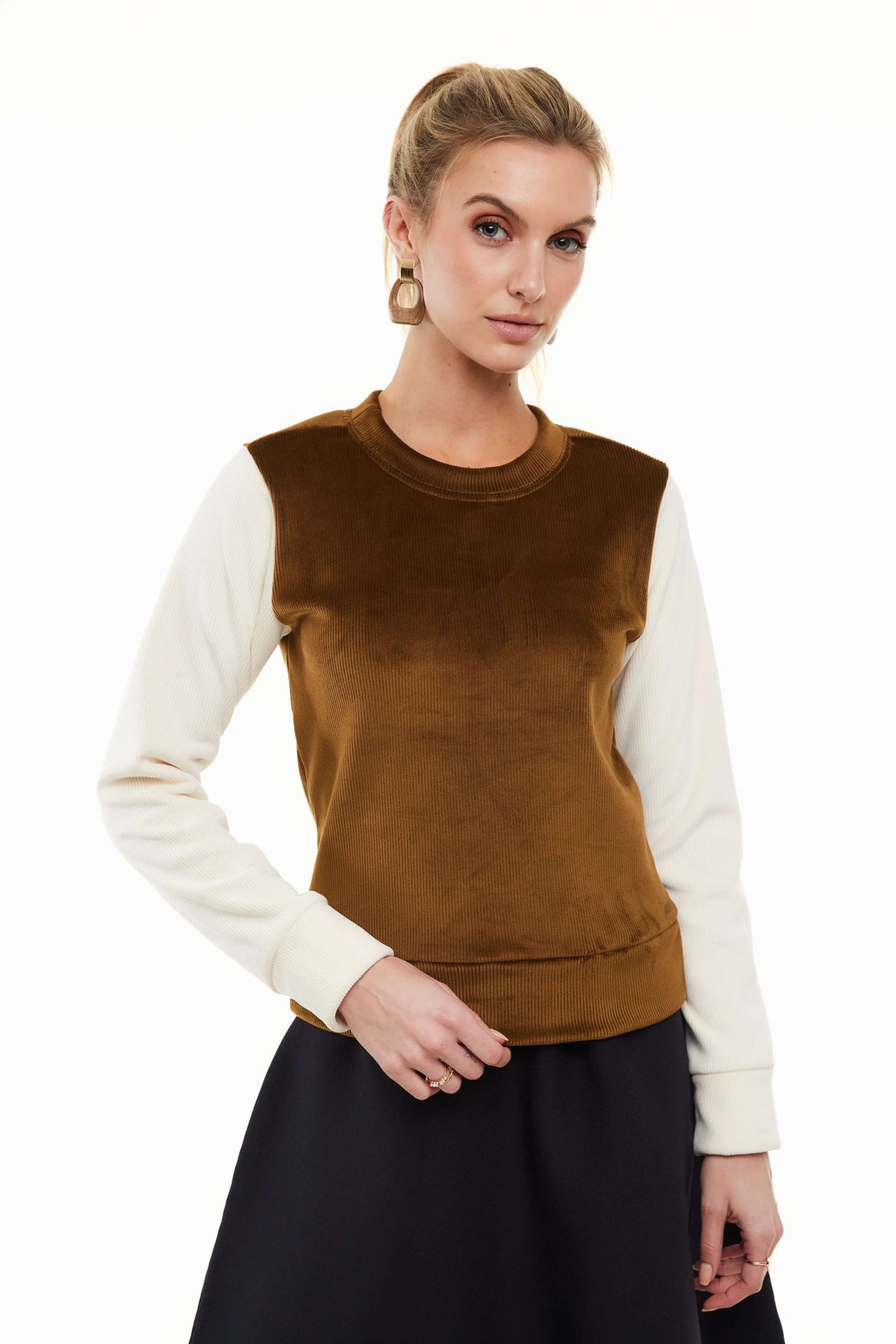 Autumn Colorblock Women’s Sweater, Camel/Ivory – Olivvi World