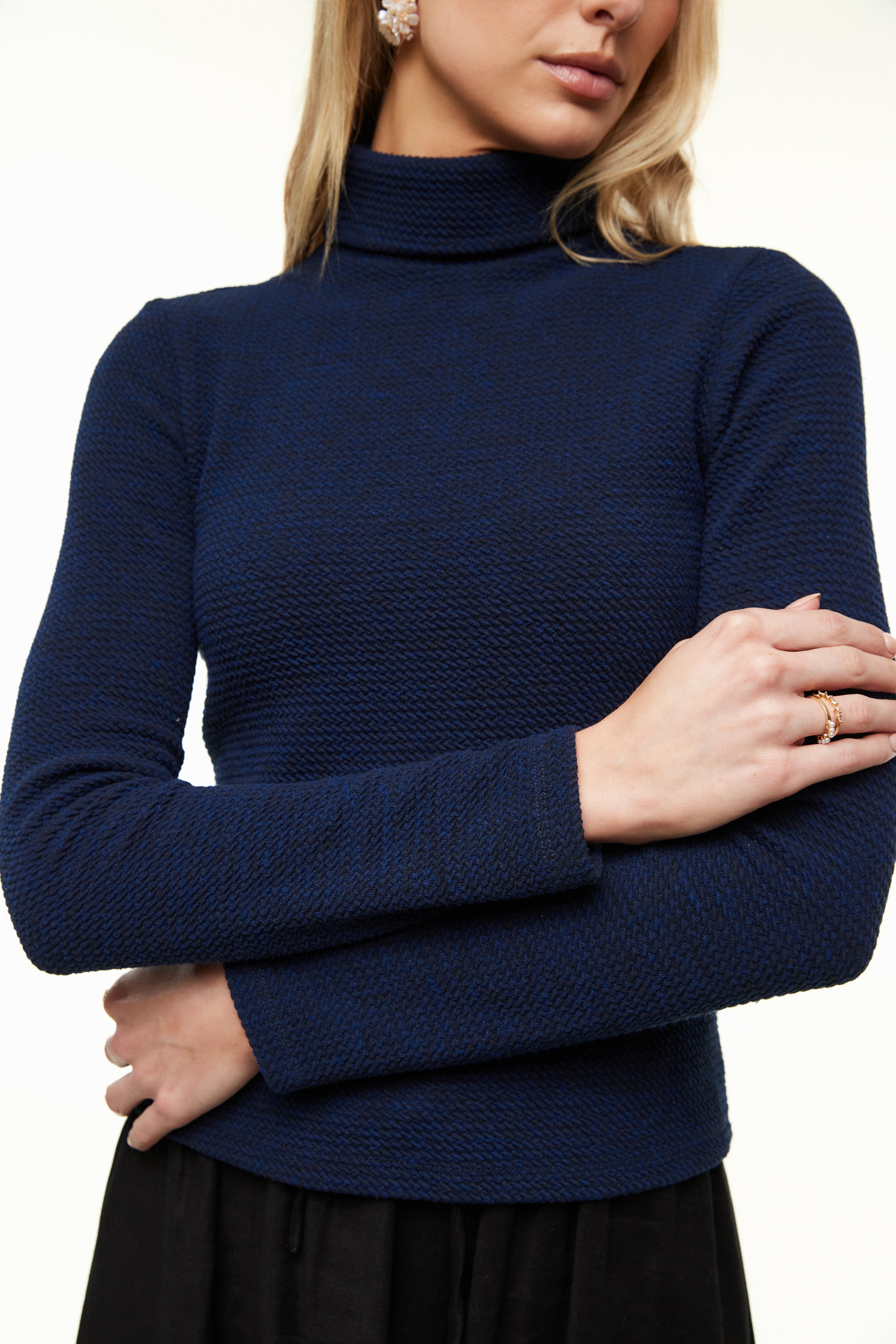 Basic Knit Women’s Turtleneck, Blue – Olivvi World