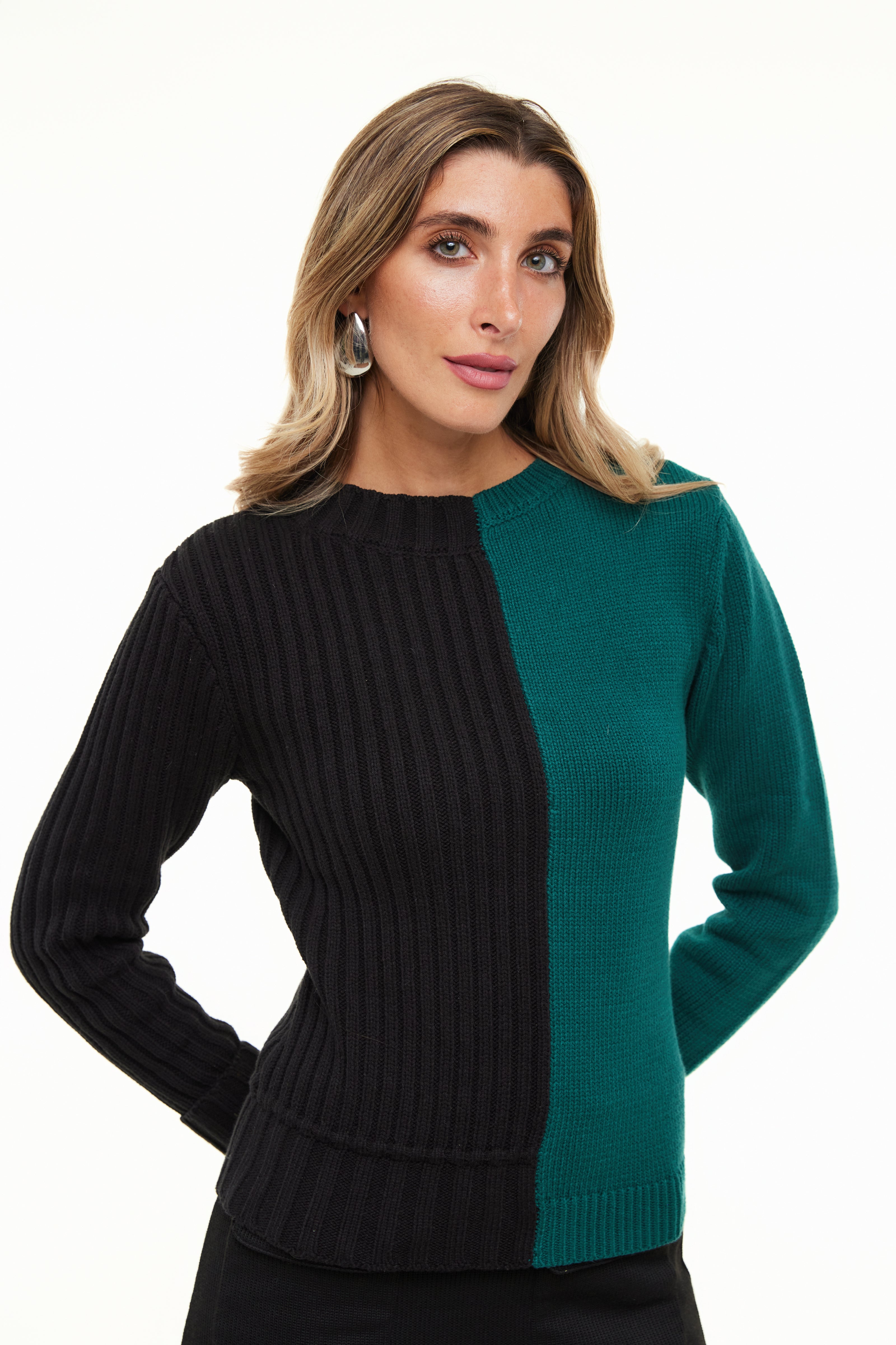 Chunky 2-Tone Women’s Sweater, Black/Green – Olivvi World