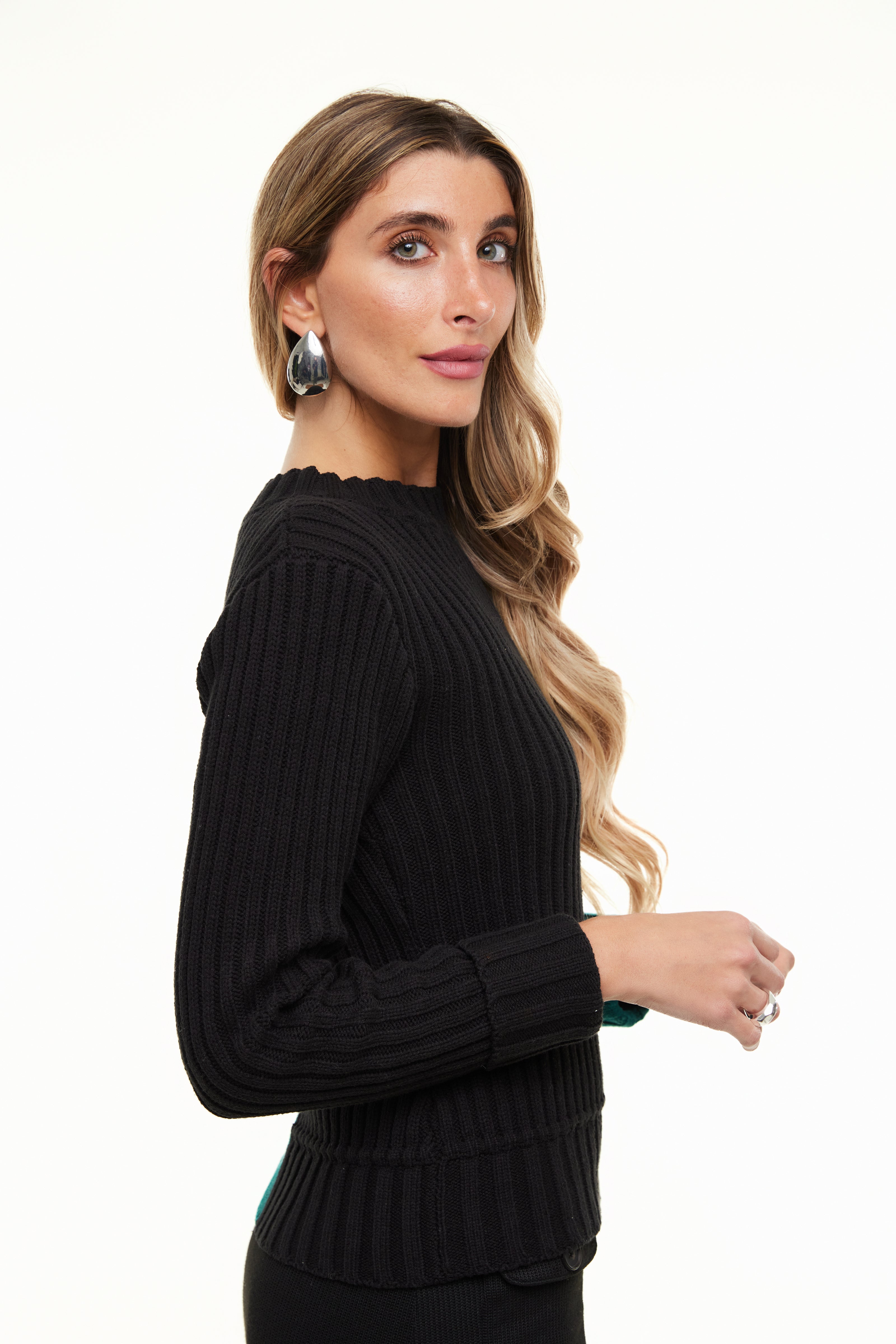 Chunky 2-Tone Women’s Sweater, Black/Green – Olivvi World