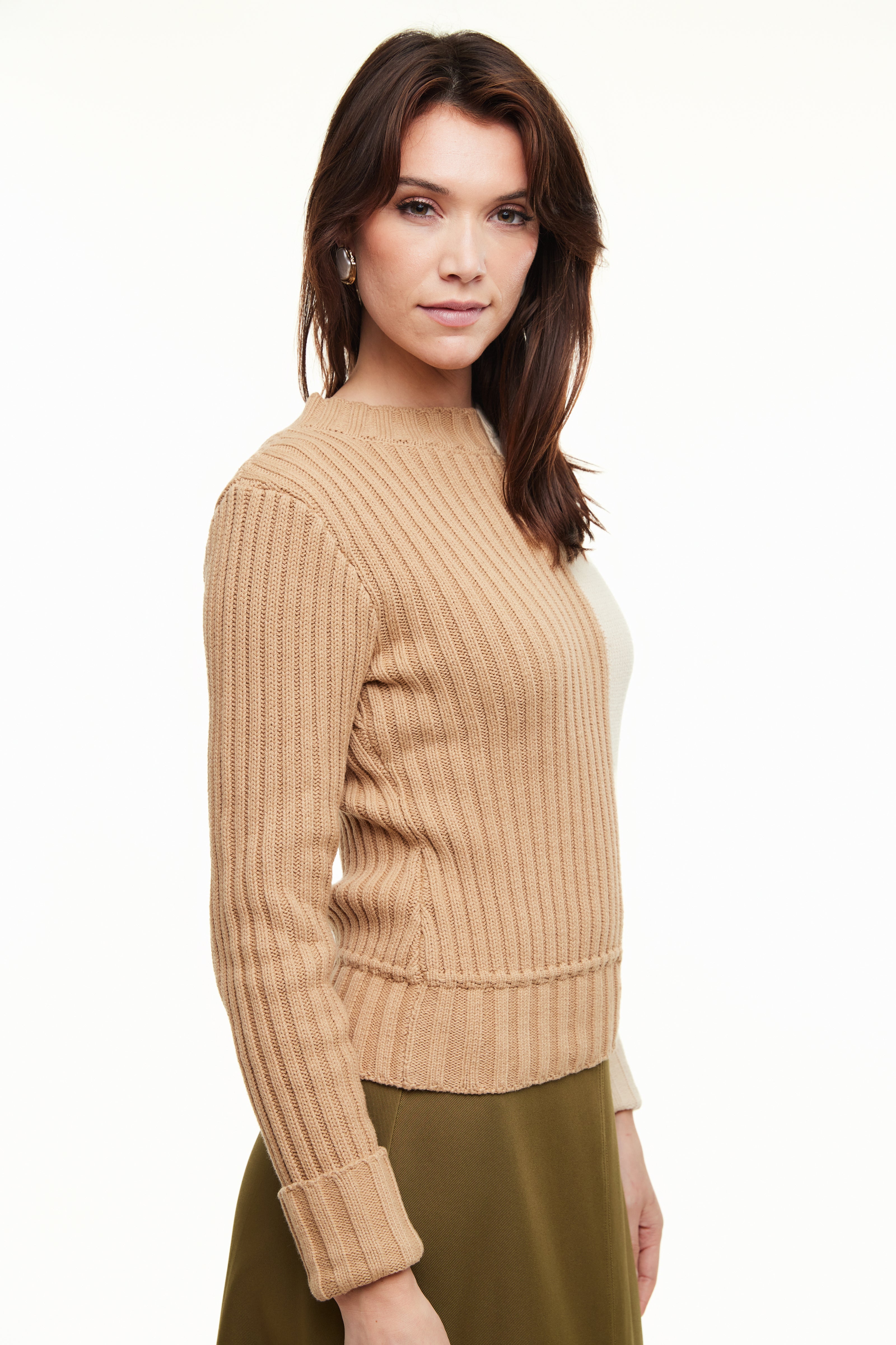 Chunky 2-Tone Women’s Sweater, Camel/Beige – Olivvi World