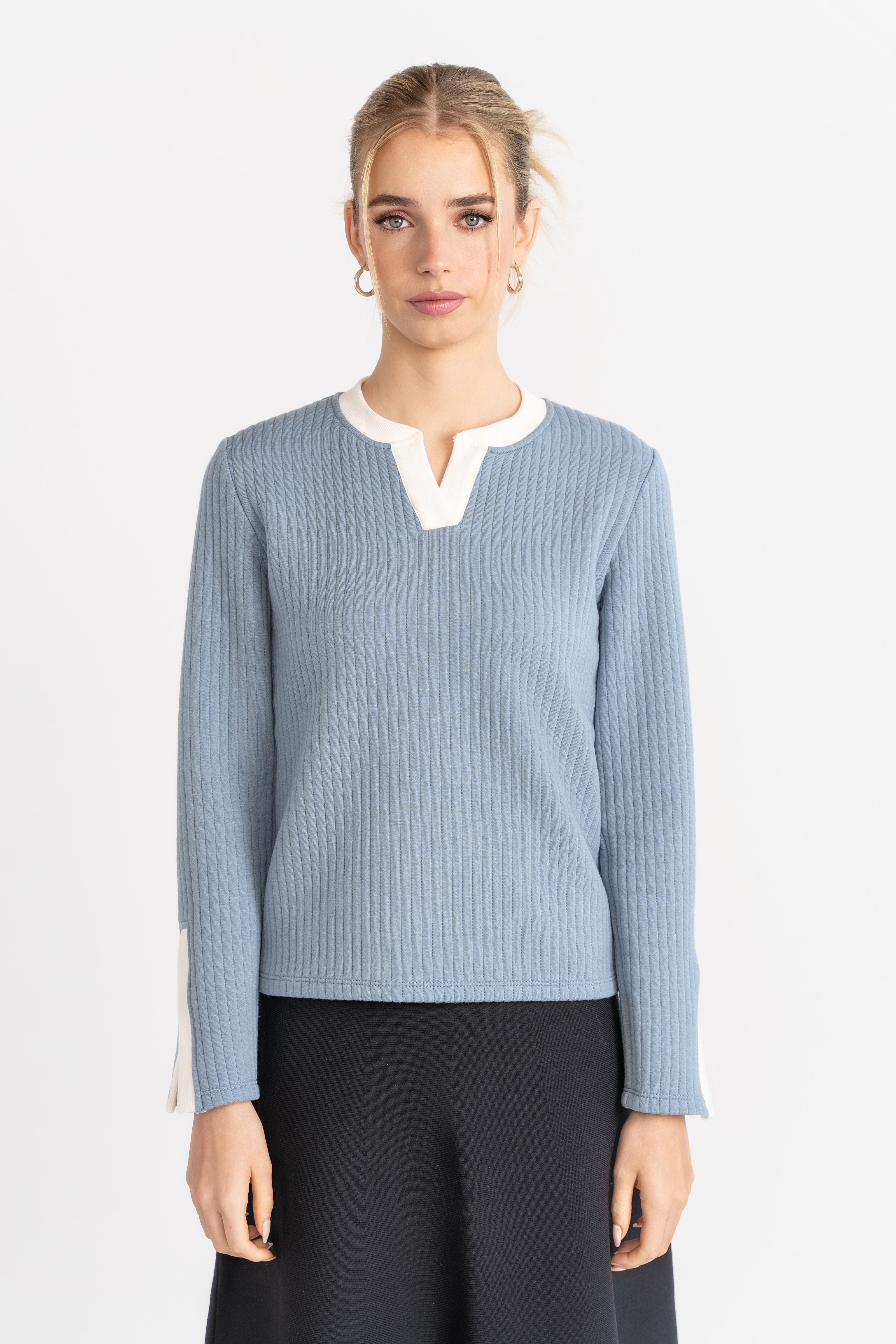 Mia Crew Neck Women’s Sweater, Blue/Ivory – Olivvi World